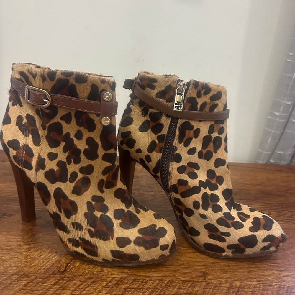 Leopard Print Ankle Boots with Brown Accents